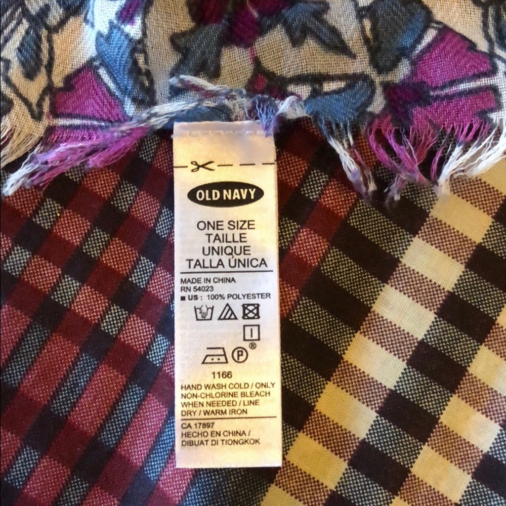 Patterned scarf - Picture 4 of 5